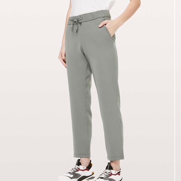 Lululemon On the Fly 7/8 Pant *Woven - Picture 2 of 11